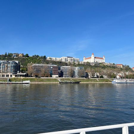 No1 Dream View Apartment Братислава Екстериор снимка