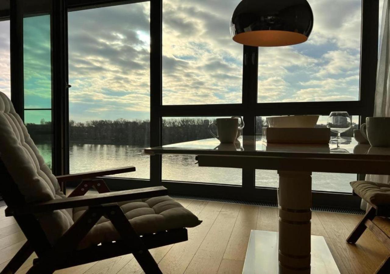No1 Dream View Apartment Братислава Екстериор снимка