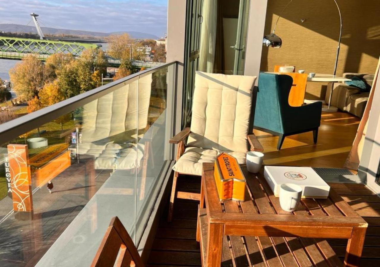 No1 Dream View Apartment Братислава Екстериор снимка