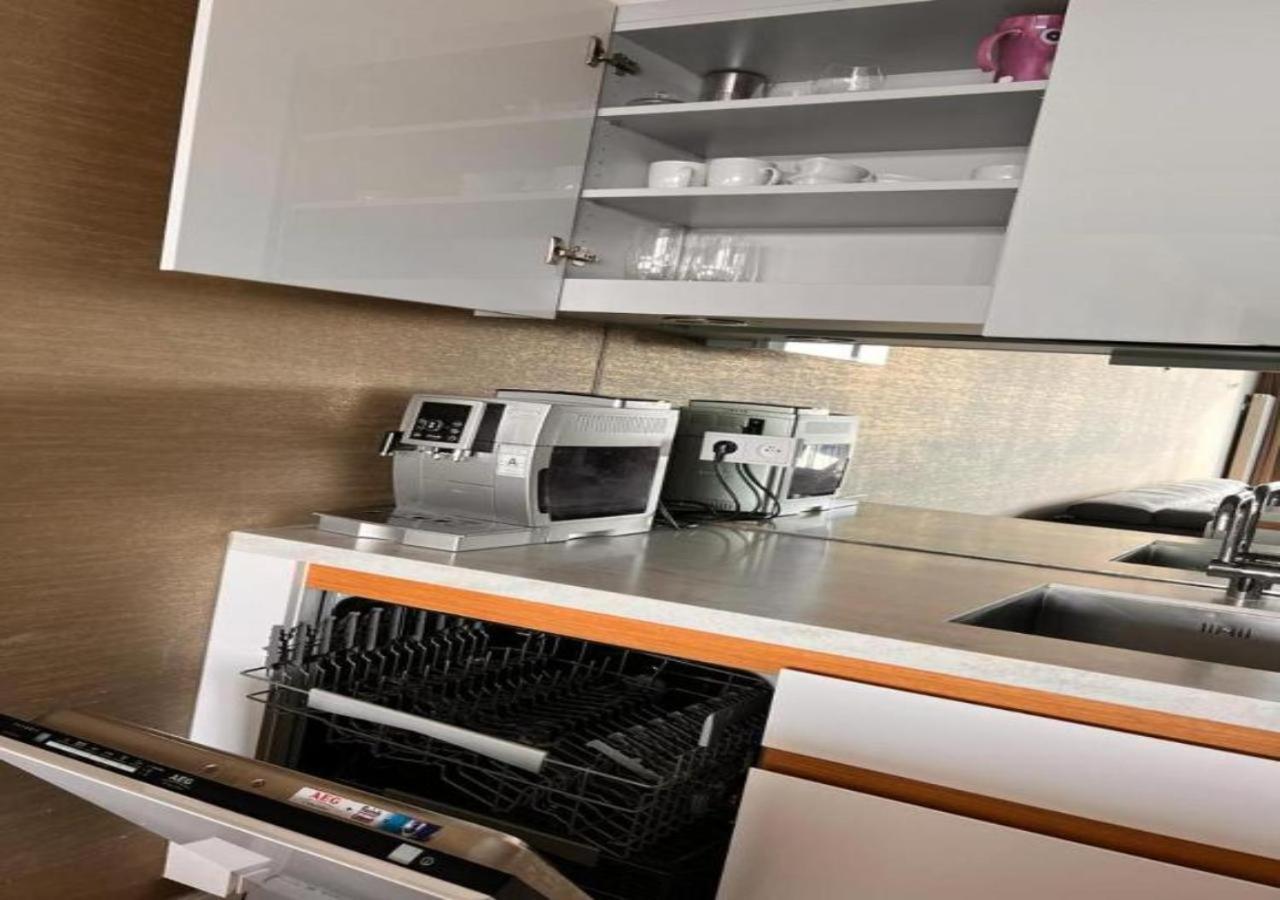 No1 Dream View Apartment Братислава Екстериор снимка