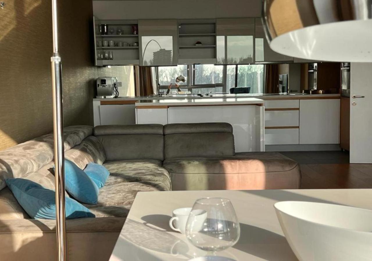 No1 Dream View Apartment Братислава Екстериор снимка