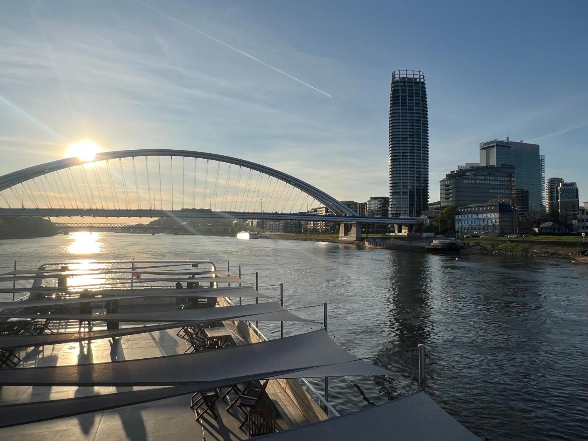 No1 Dream View Apartment Братислава Екстериор снимка